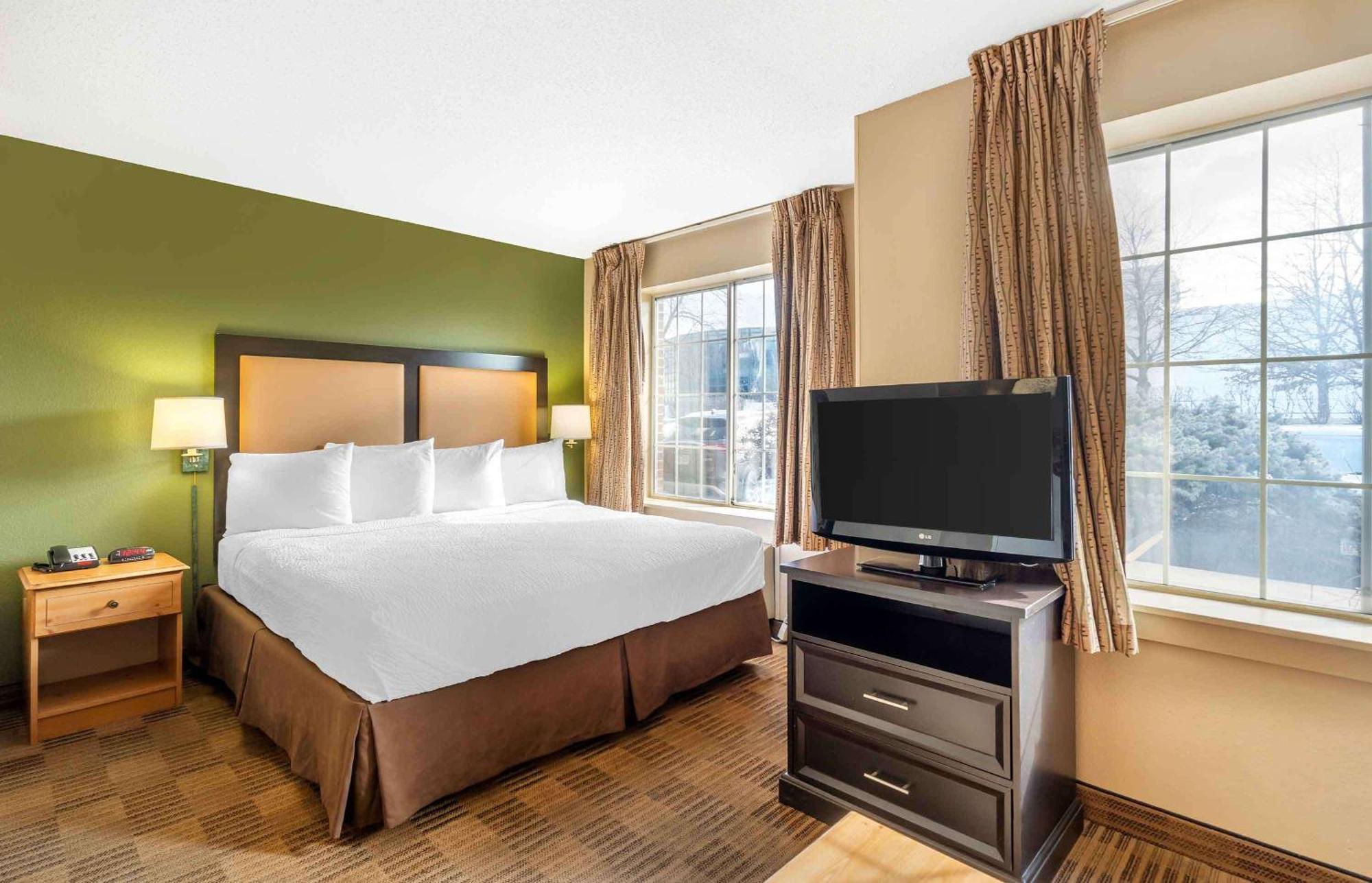 Extended Stay America Select Suites - Chicago - Westmont - Oak Brook Zewnętrze zdjęcie