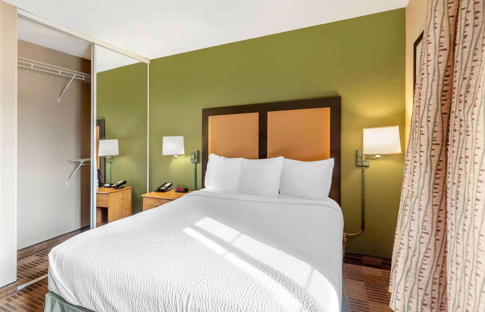 Extended Stay America Select Suites - Chicago - Westmont - Oak Brook Zewnętrze zdjęcie