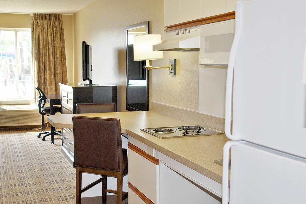 Extended Stay America Select Suites - Chicago - Westmont - Oak Brook Zewnętrze zdjęcie