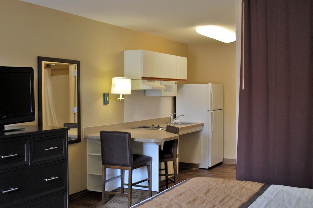Extended Stay America Select Suites - Chicago - Westmont - Oak Brook Zewnętrze zdjęcie